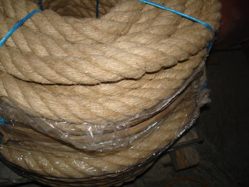 CORDAGE 3 OU 4 TORONS EN CHANVRE NATUREL